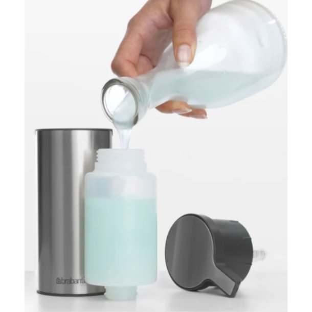 Brabantia s�bedispenser<br>Til manuel opfylding<br>Rustfrit st�l / sort